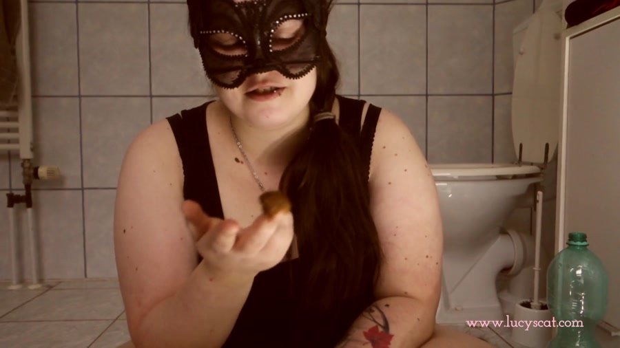 Solo Scat: (LucyScat) - First time swallowing soft poo [FullHD 1080p] - Scatting, BBW
