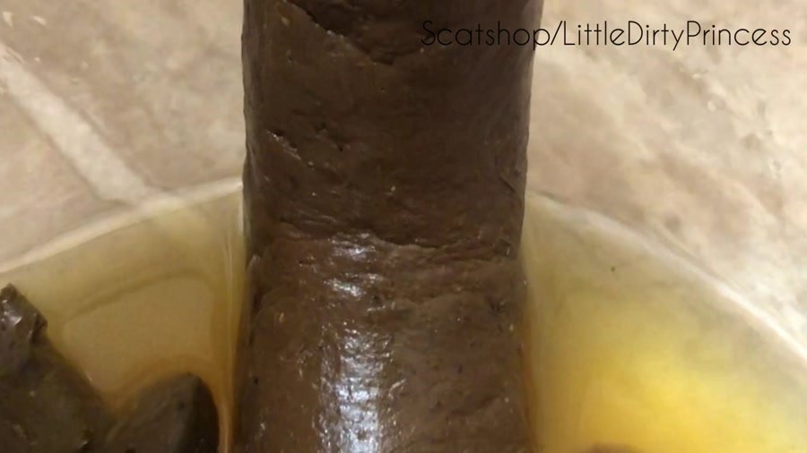 New scat: (LittleDirtyPrincess) - Long thick poop served in a bowl of pee for you [FullHD 1080p] - Ass, Big Pile