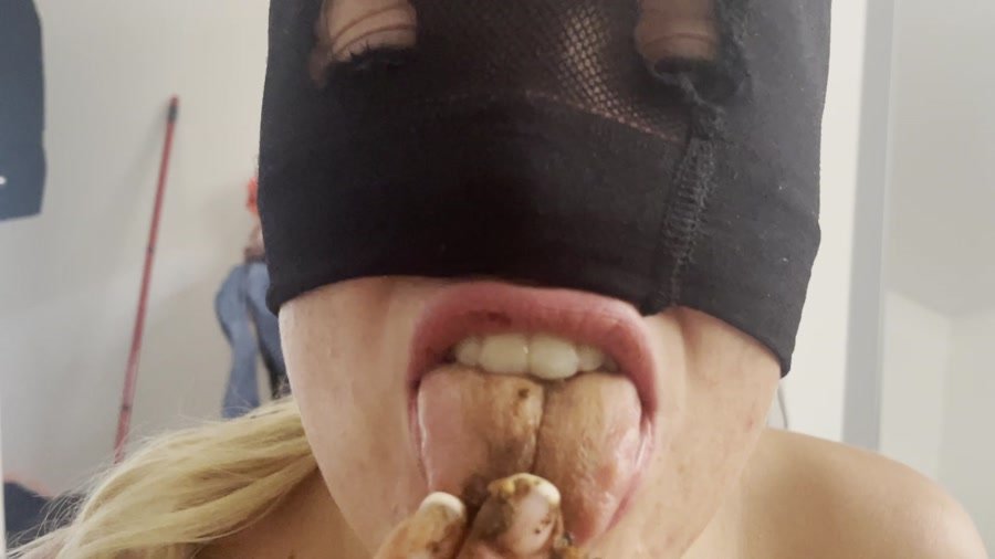 Amateur: (Venuslovexx) - Hot Blonde Girl Eating/swallowing Scat [FullHD 1080p] - Eat Shit, Solo