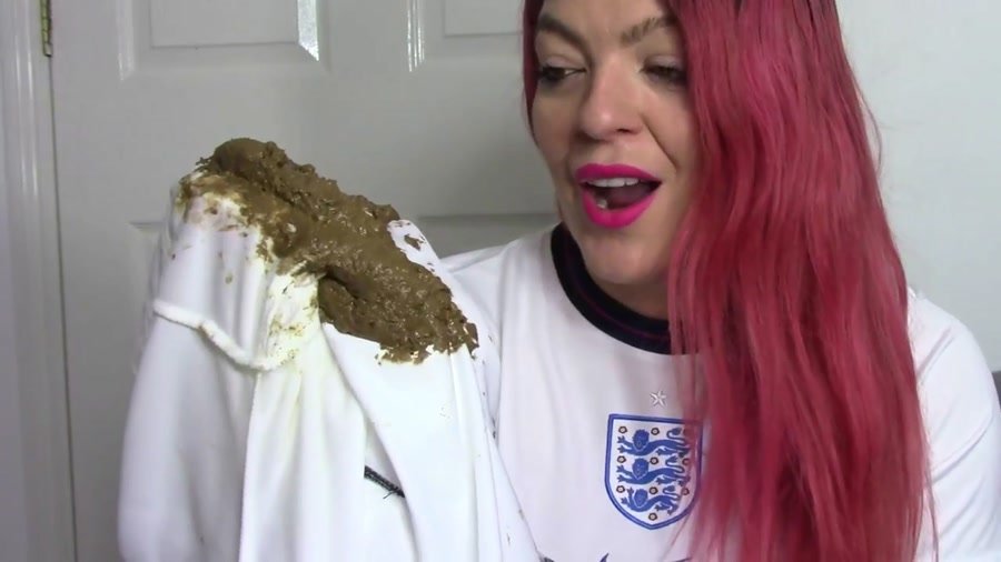 Panty Scat: (evamarie88) - Footy farts and shit [FullHD 1080p] - Smearing, Solo