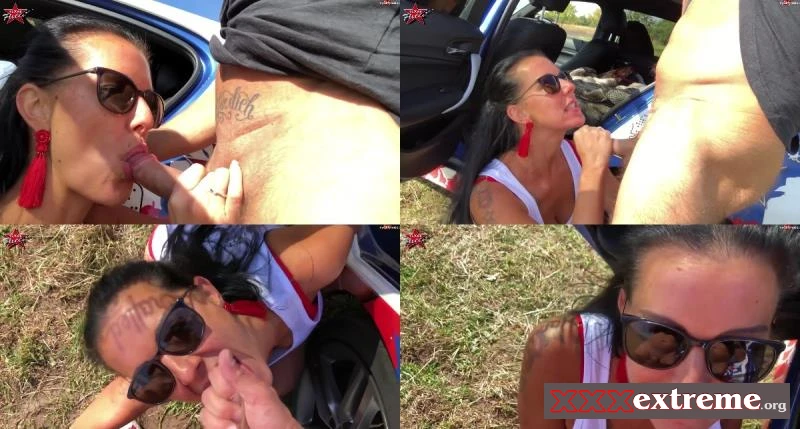 TexasPatti - Public Blowjob - direkt an der Strasse 05 10 18 [FullHD 1080p] 160.14 MB
