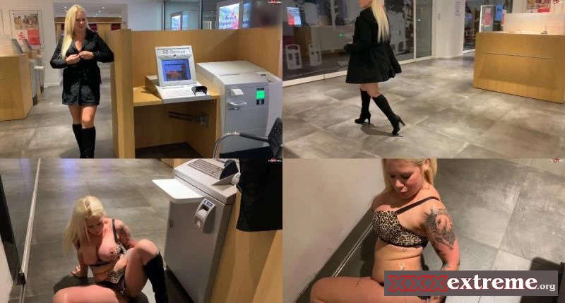 Devil Sophie - Extremely perverted pissing in the middle of the bank branch [FullHD 1080p] 127.01 MB