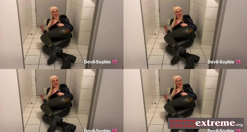 Devil Sophie - Caught with the office toilet door open - come and shit on my latex pants [UHD] 422.08 MB