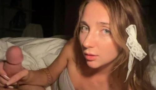 Macy Meadows, Scott Stark - Little Step Sister Sleepover Sex [FullHD 1080p] 686.6 MB