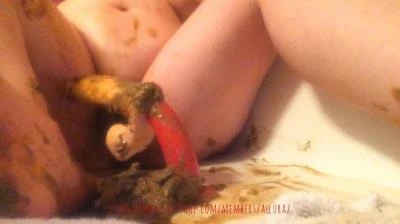Hotwife Allura Plays With Poop And Makes a Mess [FullHD 1080p] 1.81 GB