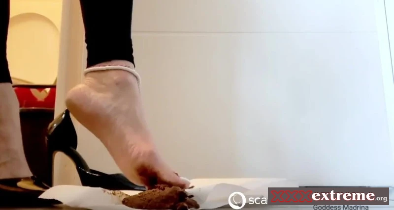 Vidéo de mes pieds remplis de chocolat à l’intérieur de mes talons avec emprise psychologique [HD 720p] 68.35 MB
