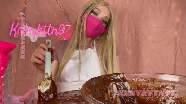 Kinky Bakery [HD 720p] 506 MB