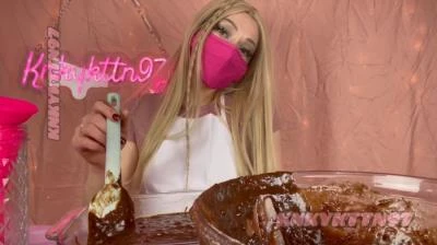 Kinky Bakery [HD 720p] 506 MB