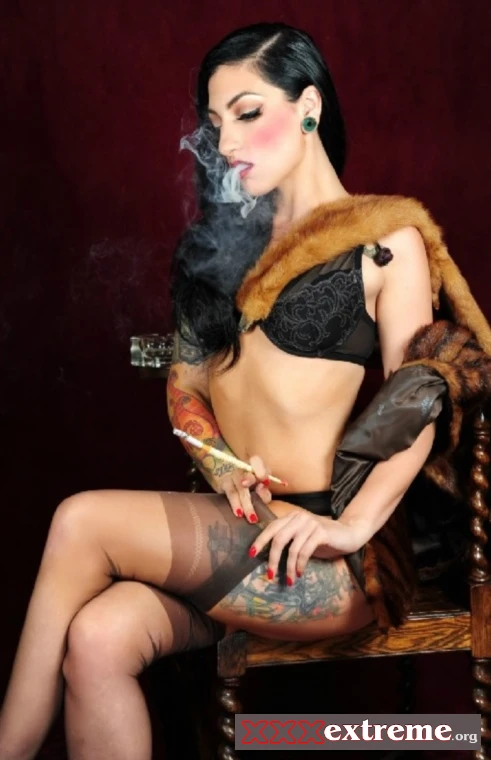 Cybill Troy [HD 720p] 1002.1 MB