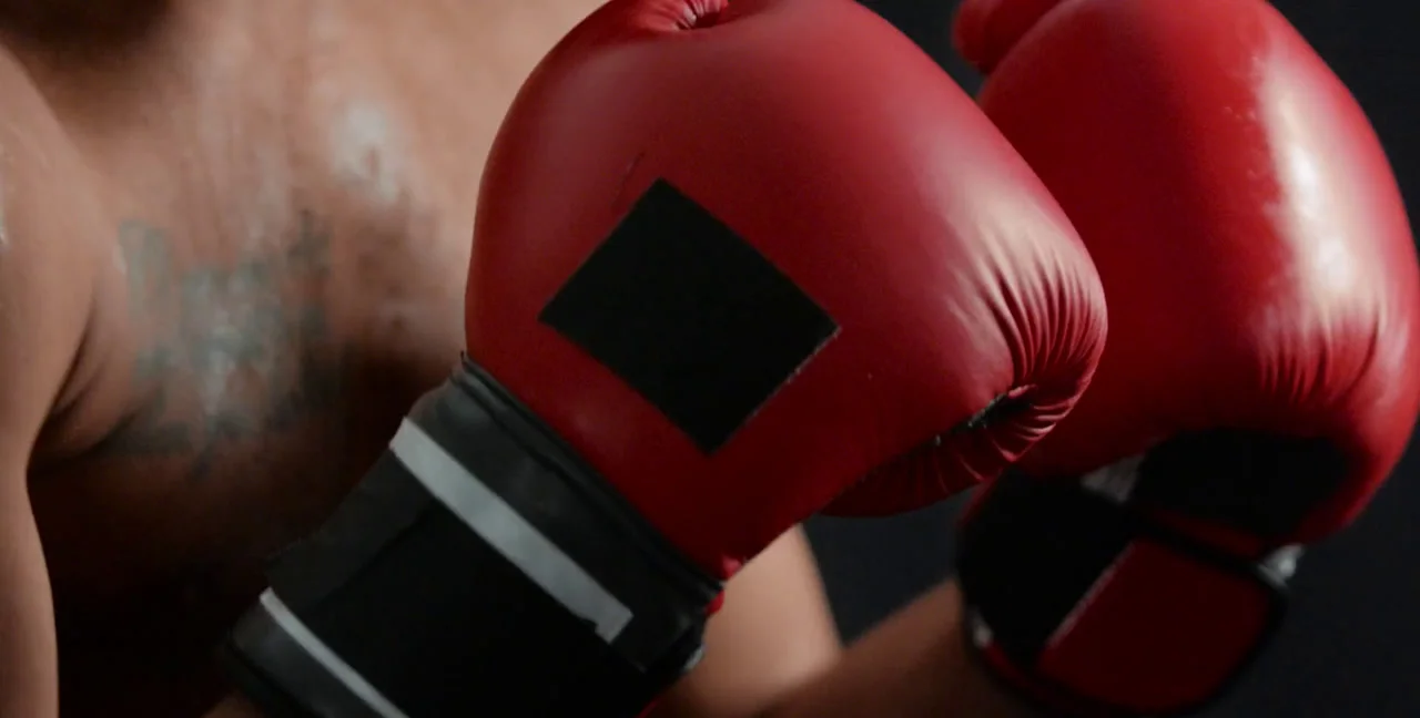 Trent King and Malik Delgaty's Muscular Gay Anal Bonanza - Extreme Porn Video on XXXExtreme