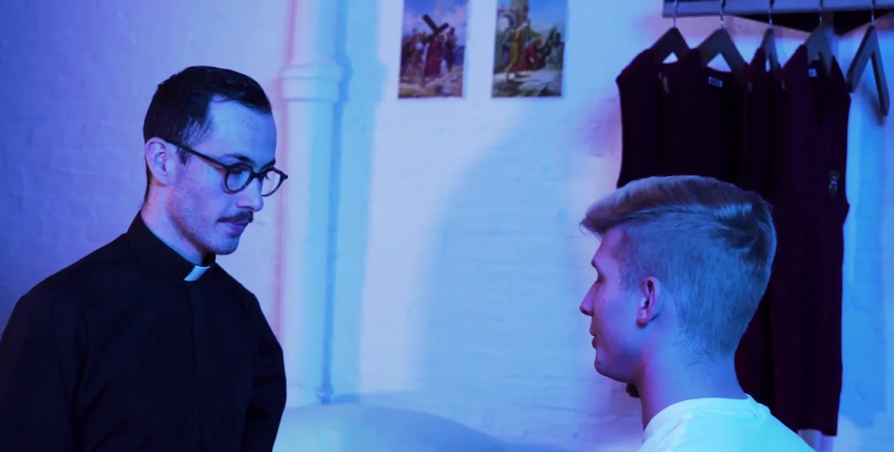 Jace Bedtime: Bareback with Father Fiore - Gay - Twink - Extreme Porn Video on XXXExtreme