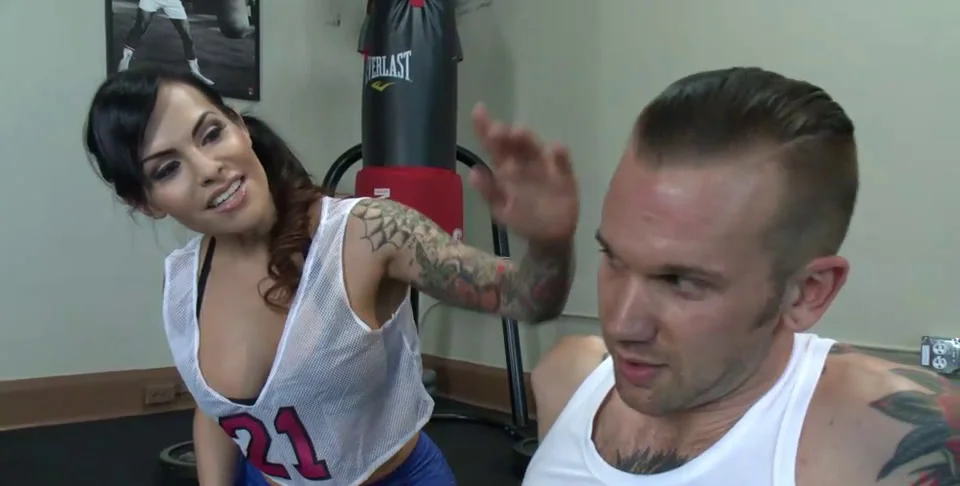 Will Havoc Dominates a Transsexual Ladyboy in Shemale Action - Extreme Porn Video on XXXExtreme