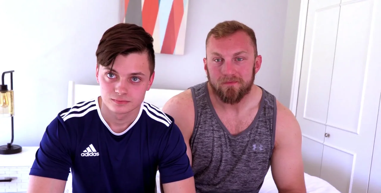 Muscular Twinks Bryce Beckett and Grayson Blackburn in Passionate - Extreme Porn Video on XXXExtreme
