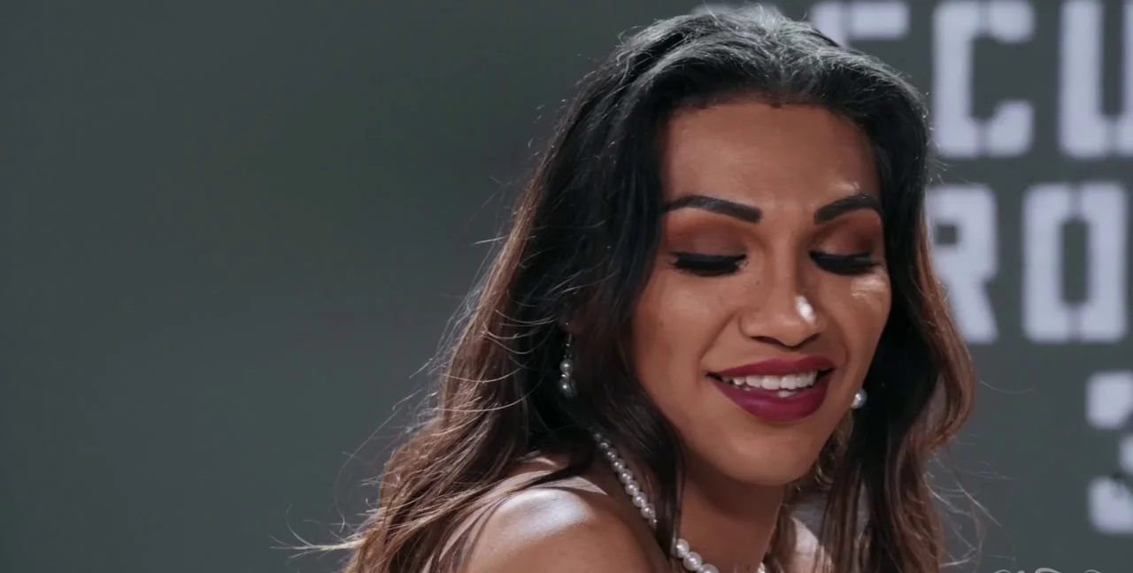 Jessy Dubai: A Teasing Transsexual Encounter - Shemale - Extreme Porn Video on XXXExtreme