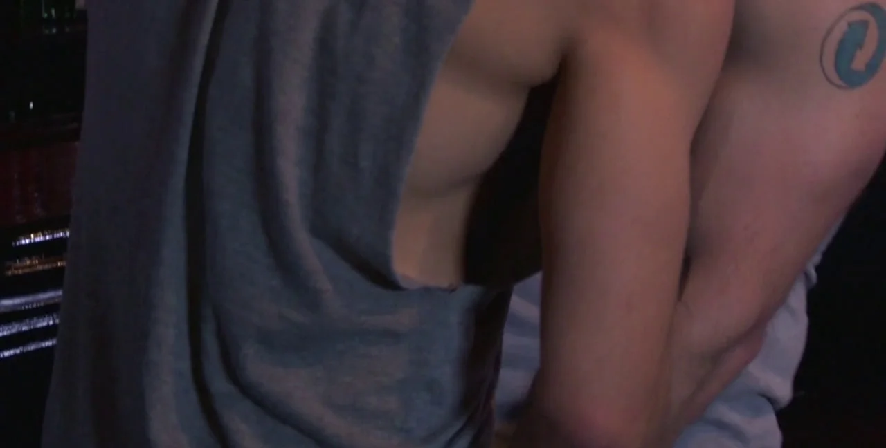 Adam Herst & Tommy Defendi - Muscular Twinks in Bareback - Extreme Porn Video on XXXExtreme