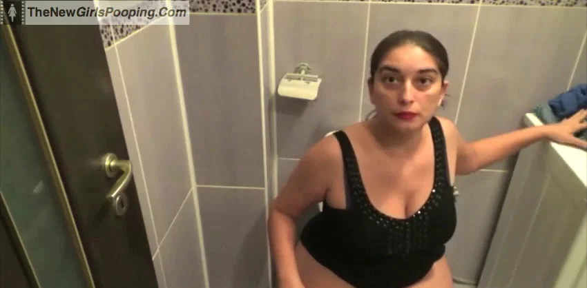 Morning Release 3: A Rough and Blunt Scat Clip with Mistress Roberta download on XXXExtreme