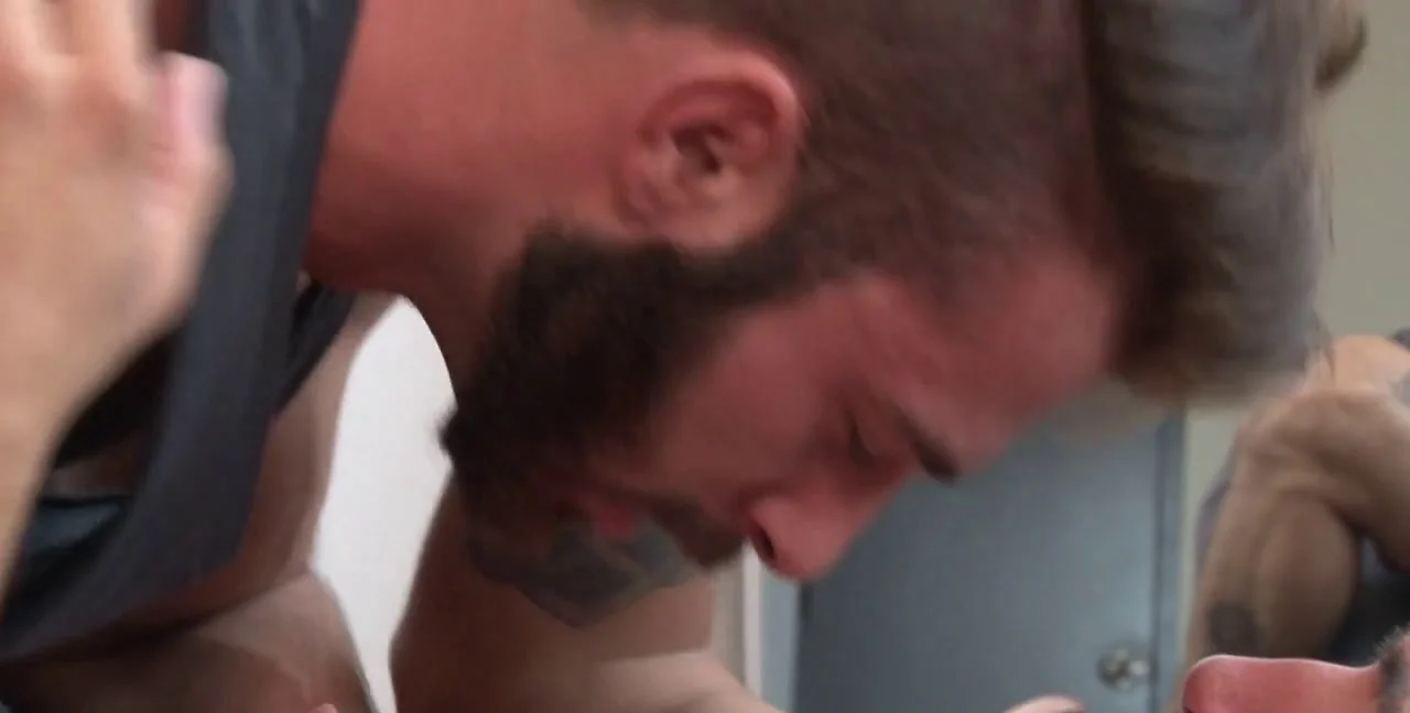 Muscular Predator Lets loose His Big Dick on Twink's Hairy Ass - Extreme Porn Video on XXXExtreme