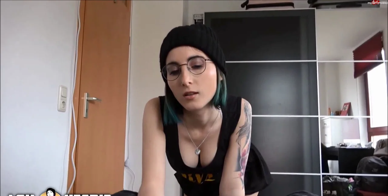 Lou-Nesbit - Bitte fick mich 07 04 19 - Pissing - Piss Drinking - Extreme Porn Video on XXXExtreme