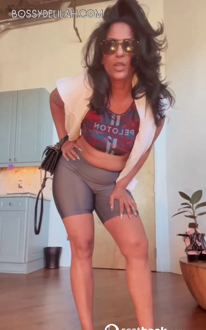 Rent Dilemma: Bossy Delilah's Humiliating Toilet Slave Setup - Extreme Porn Video on XXXExtreme