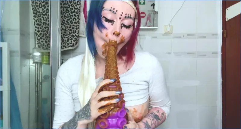 SweetBettyParlour 21 04 15 - The tentacle is smeared with shit - popular extreme video on XXXExtreme