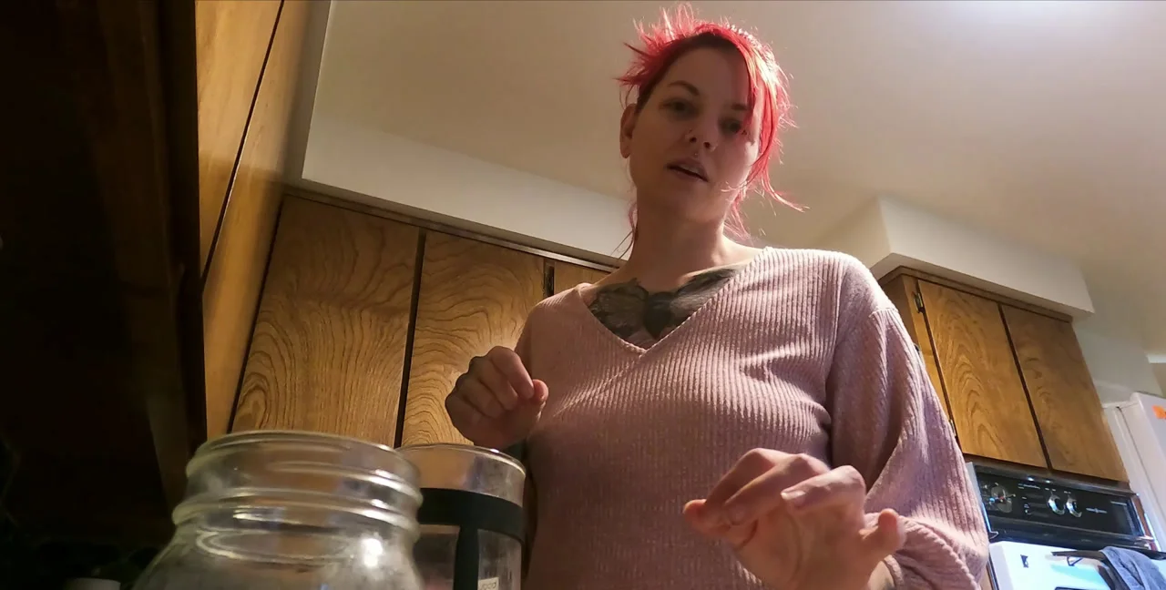 Classy N Gassy: Scat Solo Romp - Kaviar Fetish - Femdom Scat - Extreme Porn Video on XXXExtreme