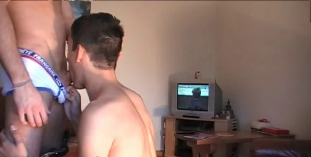 Atmospheric Gay Porn: A Masked Top Hides His Identity While Serving - Extreme Porn Video on XXXExtreme