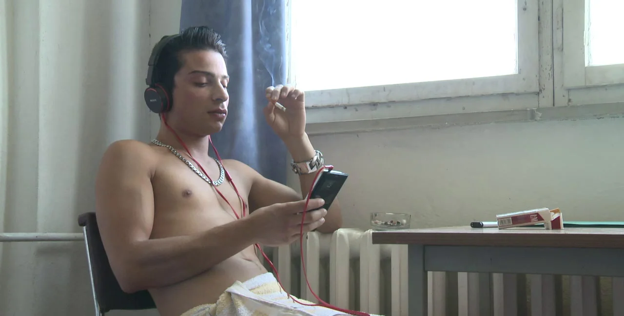 Luca List and Davide de Milano's Bareback Twink! - Gay - popular extreme video on XXXExtreme