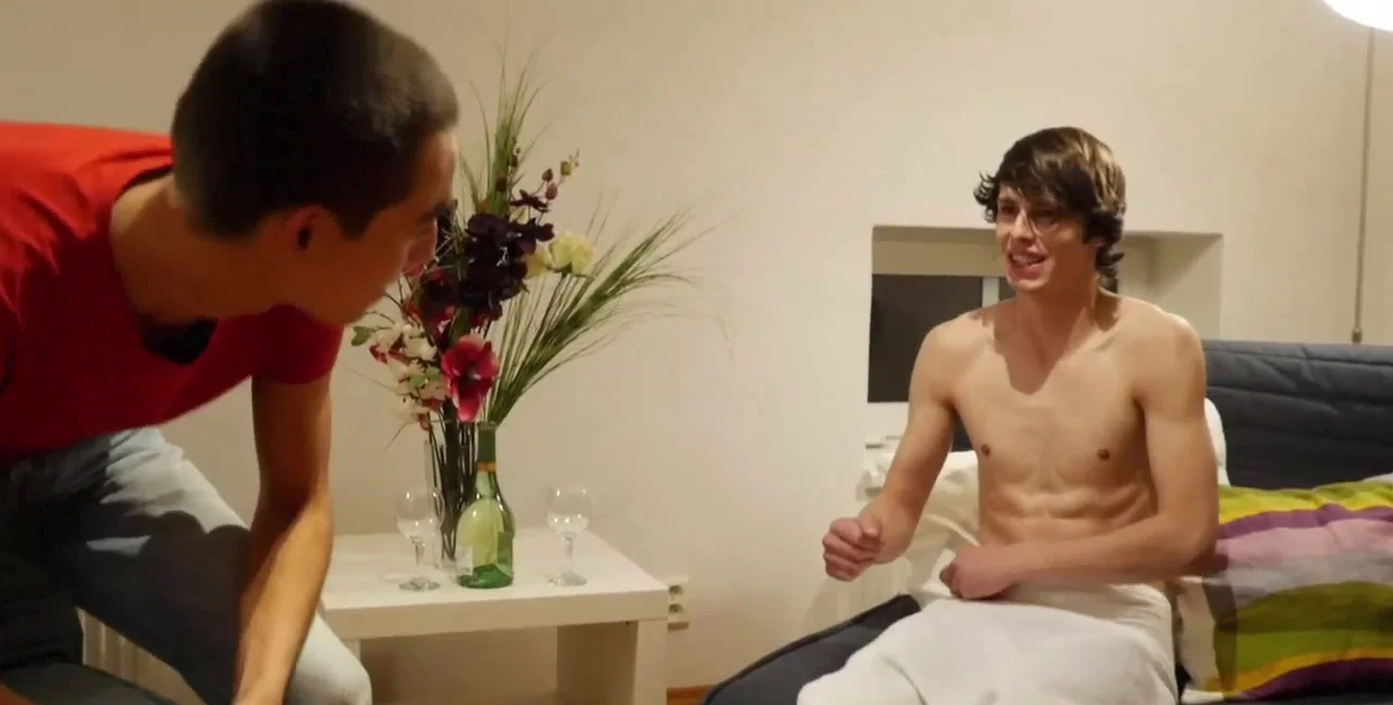 John Russell and David Foster - Twink Oral - Gay - Bareback - Extreme Porn Video on XXXExtreme
