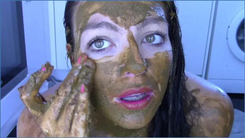 Solo with Ebony Bombshell: 10 Loads Extreme Smear - Extreme Porn Video on XXXExtreme