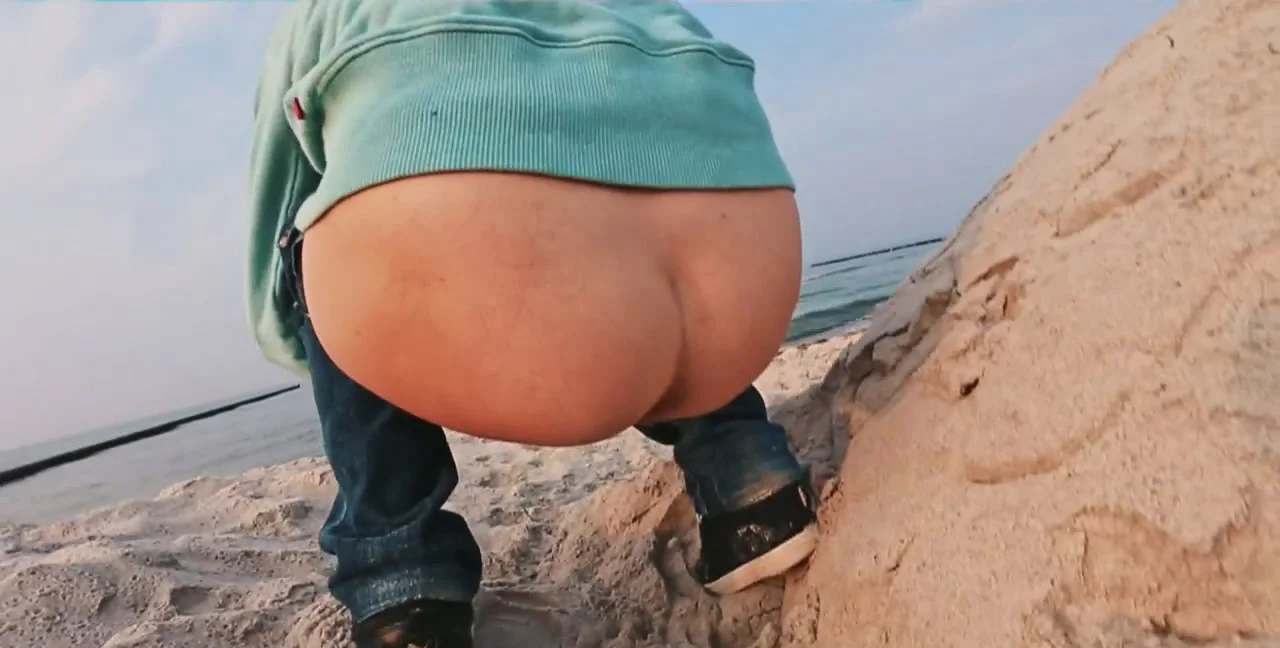 Mia Skye aka MiaRoxxx | Dirty Anal Defecation - Femdom Scat - popular extreme video on XXXExtreme