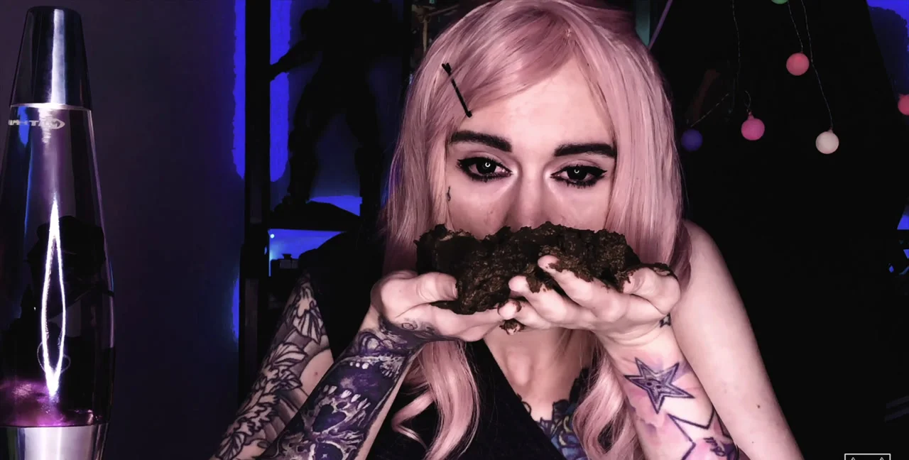 Top Model Betty Delivers Dominating Scat - Femdom Scat - Extreme Porn Video on XXXExtreme