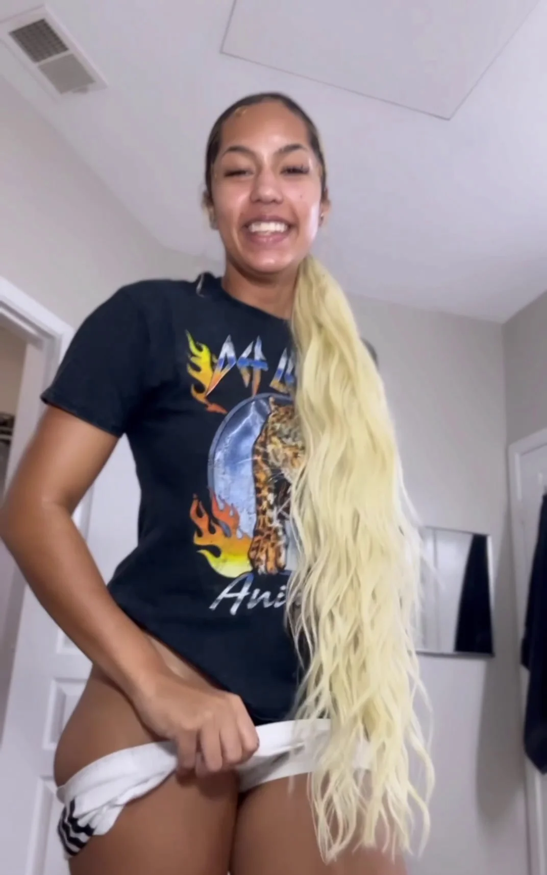 Miss Raines's Solo Teen Scat Video - Femdom Scat - Toilet Slave - related extreme video on XXXExtreme