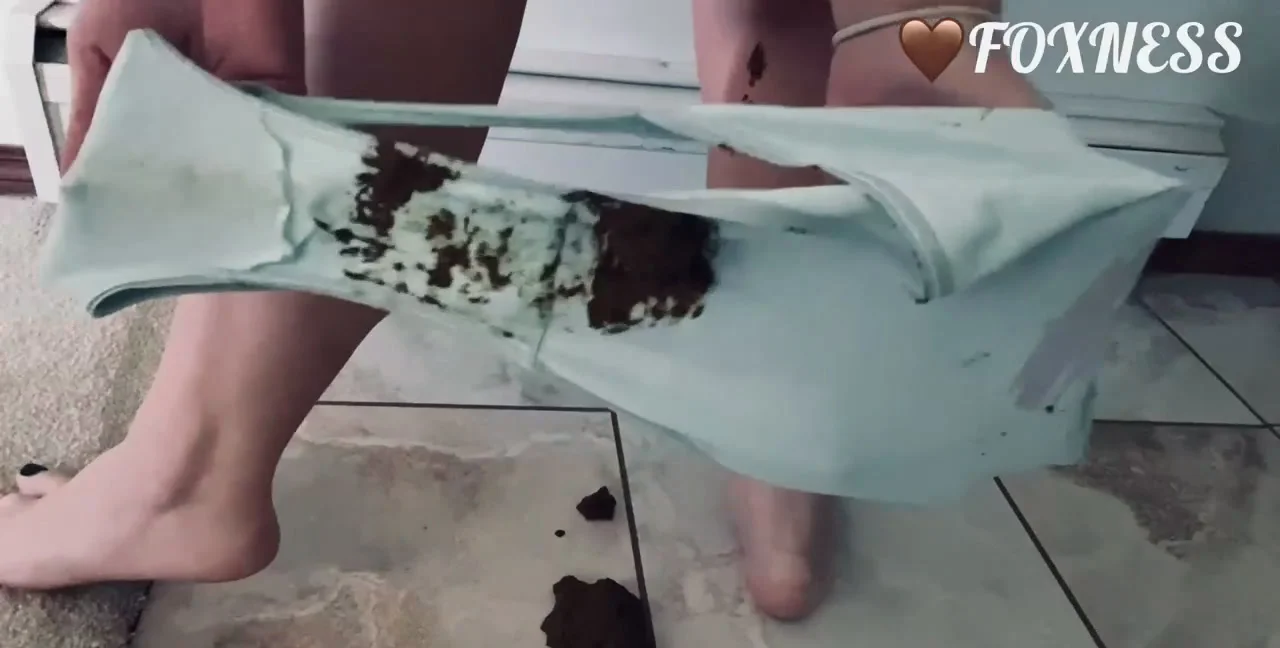 Foxness's Messy Solo Scat Show - Femdom Scat - Toilet Slave - popular extreme video on XXXExtreme