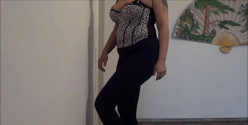 Mistress Roberta's Diarrhea Ass To Lick | Romanian Toilet Slavery - related extreme video on XXXExtreme