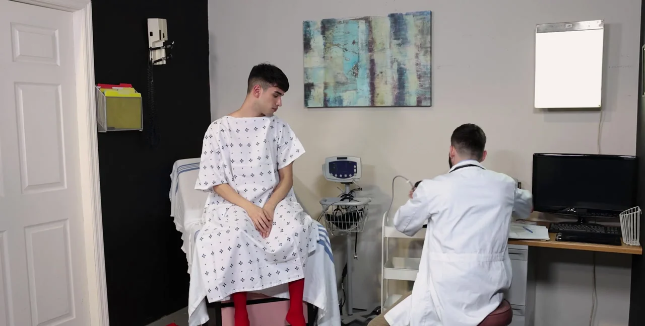 Finding a Way to Play: A Blunt, Direct Gay Porn Encounter! - Extreme Porn Video on XXXExtreme