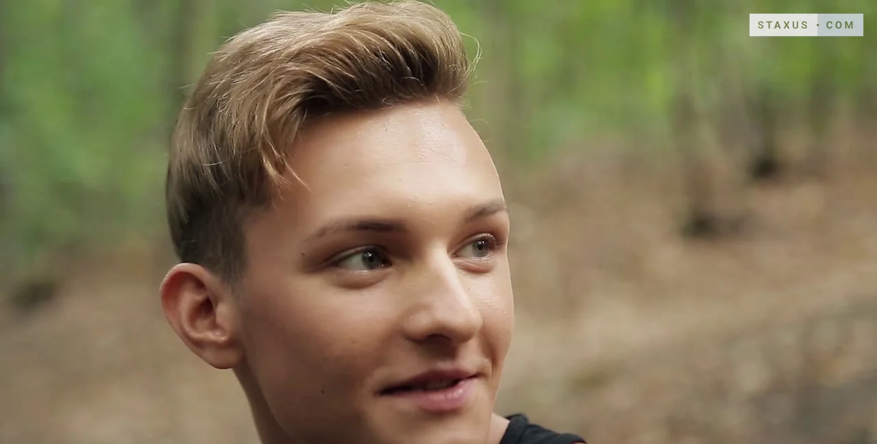 Horny Athletes Kris Blent & Lucas Drake in a Twink Threesome download on XXXExtreme