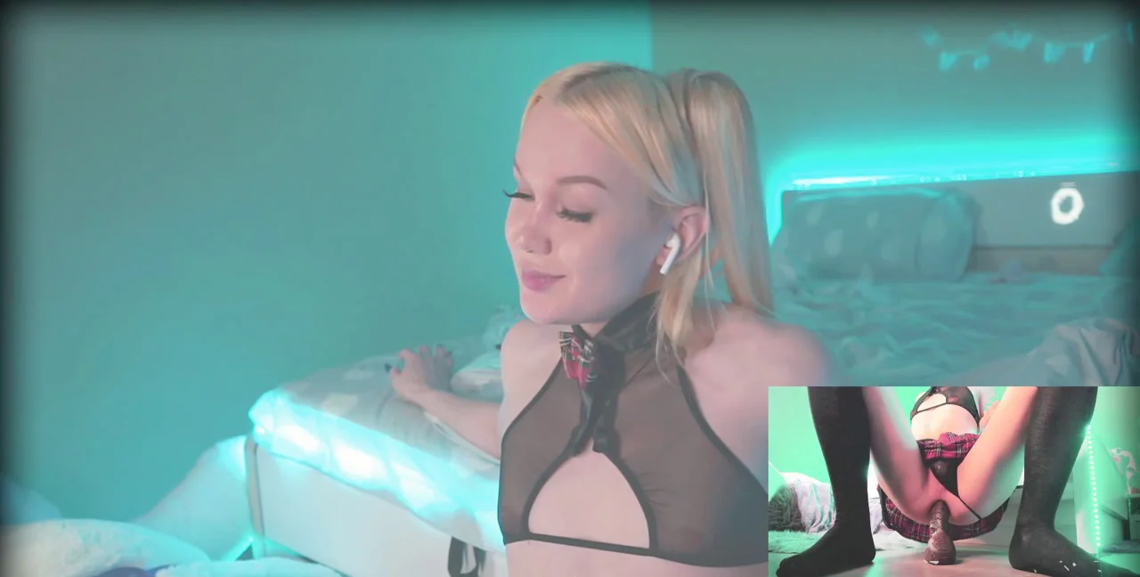Blondelashes19: Russian Shemale Solo with Dildo! - Trans - Extreme Porn Video on XXXExtreme