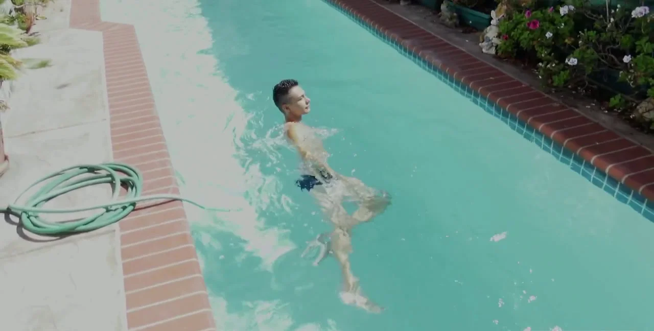 Felix Medina's Fresh and Wet Outdoor Encounter - Gay - Twink - popular extreme video on XXXExtreme