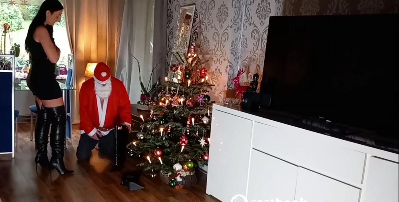 Santa Filled with Kaviar by Dominant Mistress Luciana - Femdom Scat download on XXXExtreme