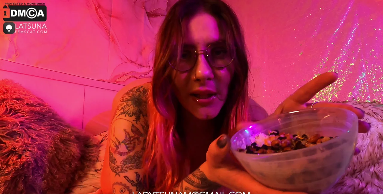 Lady Tsunami: Cotton Panties Scat Domination - Femdom Scat - popular extreme video on XXXExtreme