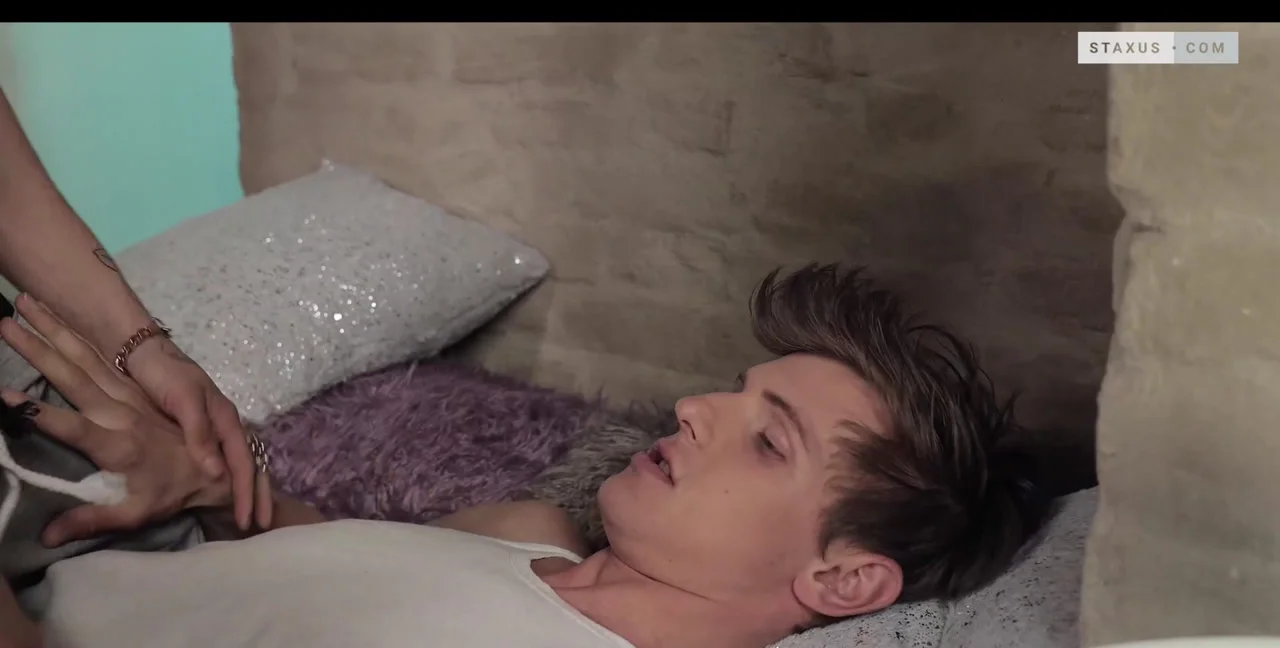 Unloading Video 1: A Twink's First Time - Gay - Bareback - popular extreme video on XXXExtreme