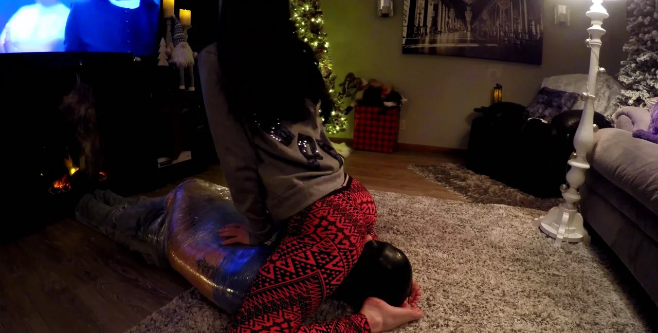 Goddess Amirha: Facesitting Domination with Scat - Femdom Scat - popular extreme video on XXXExtreme