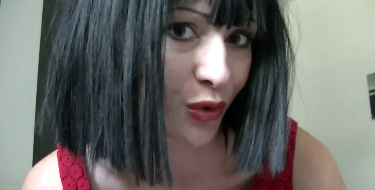 Caviar Court: MariaDevot's Teasing Scat Video - Femdom Scat - popular extreme video on XXXExtreme