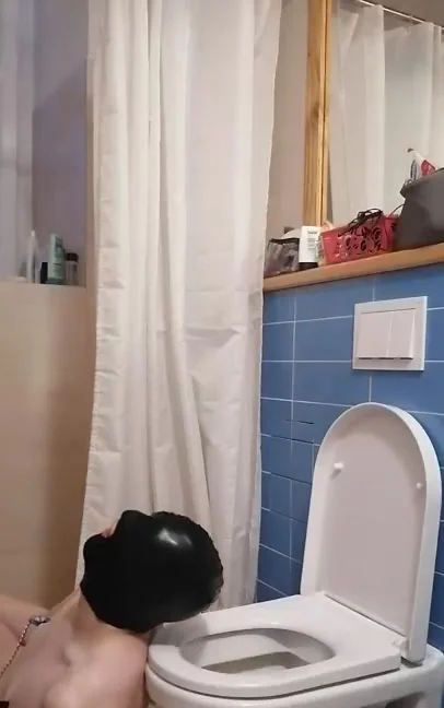 Mistress Jardena Dominates - Scat and Pissing Action - Femdom Scat - popular extreme video on XXXExtreme