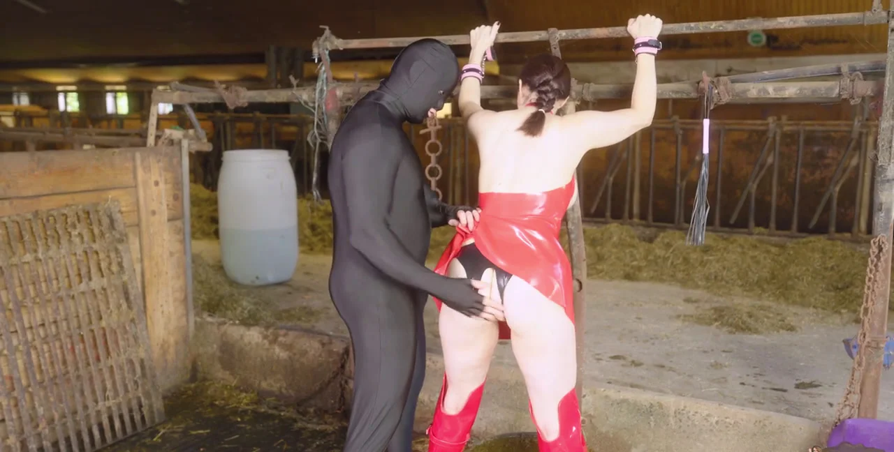 Brooke Maddison Dominates Toilet Slave in Scat BDSM Show | Pissing - popular extreme video on XXXExtreme