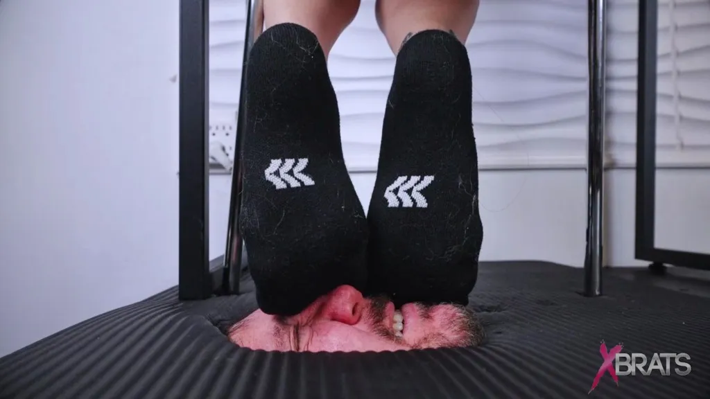 A Sneaky Foot Domination Ride with Sunshine Tampa FullHD 1080p - Extreme Porn Video on XXXExtreme