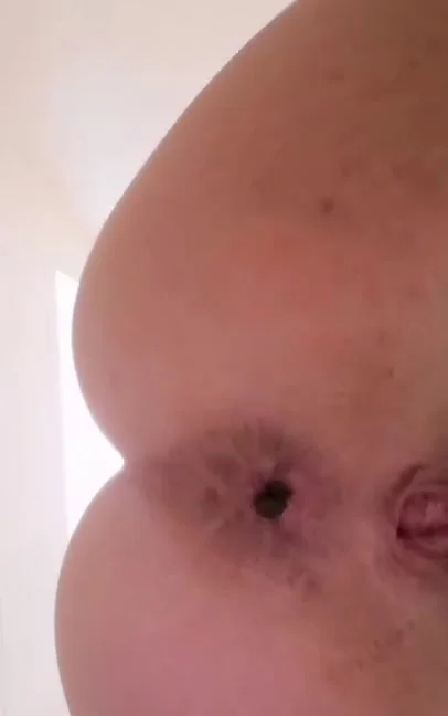Mistress Jardena's Disgusting Face-Sitting Video with a Twist - popular extreme video on XXXExtreme