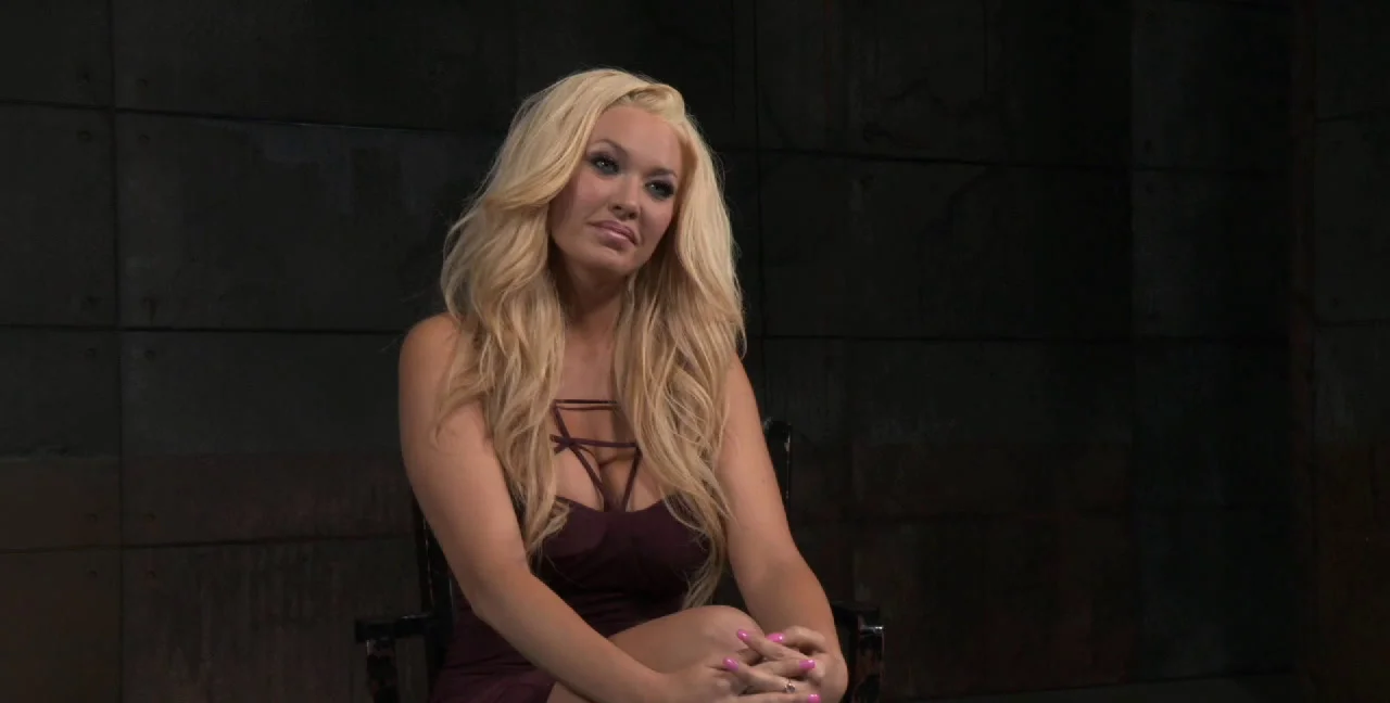 Summer Brielle: A Dirty and Explicit Bondage Encounter - Rope - related extreme video on XXXExtreme