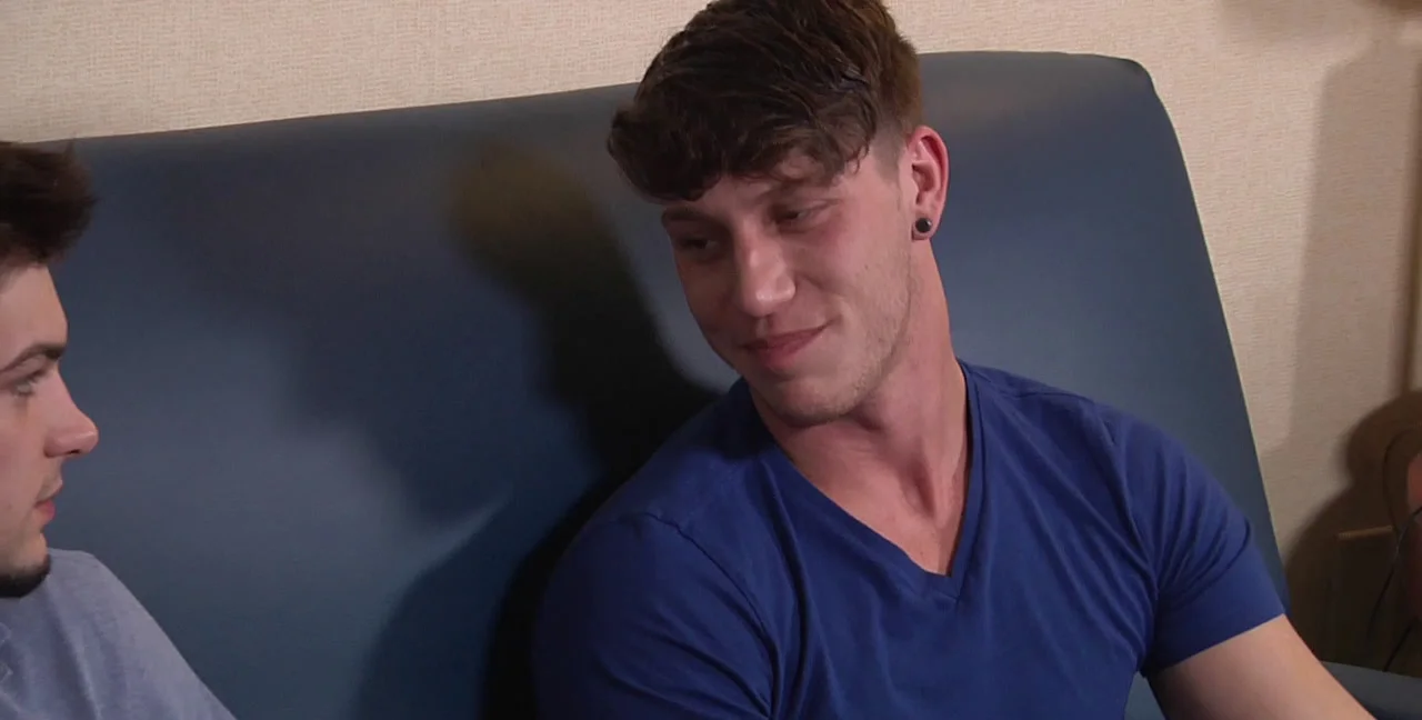 Muscular Twink Fires off Big Dick - Gay Porn At Its Finest! - popular extreme video on XXXExtreme